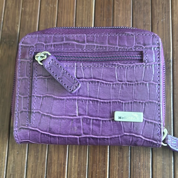 walletbe Bags Walletbe Purplelike New Womens Card Wallet Zip Up And Spot For Id Poshmark